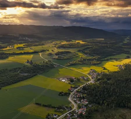 Skotsmoen: Fertile Farmlands